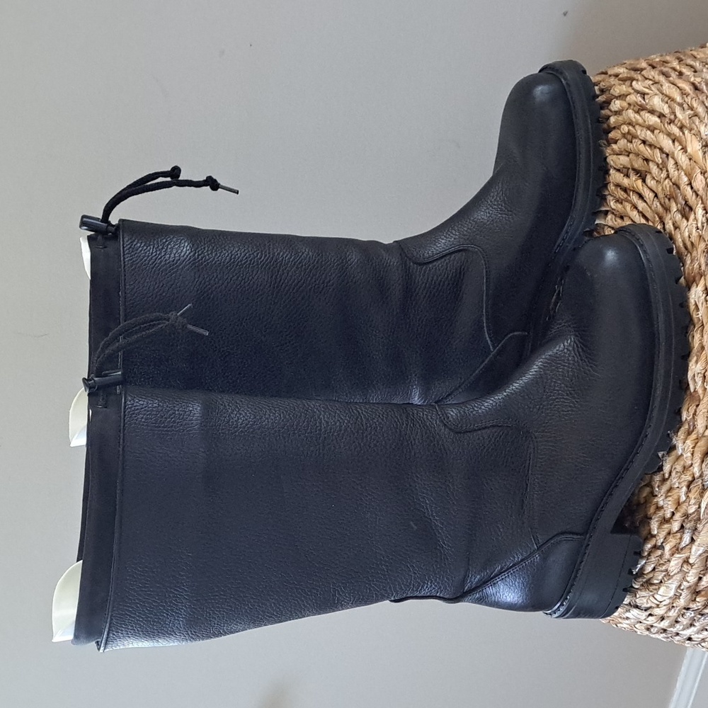 L.L.Bean Womens Tall Black Leather Winter Boots  Insulated Green Felt Liners 8.5